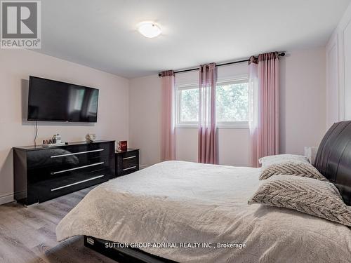 6 Cherry Hills Road, Vaughan, ON - Indoor Photo Showing Bedroom