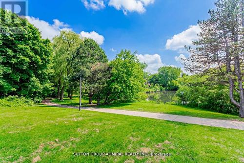 6 Cherry Hills Road, Vaughan, ON - Outdoor