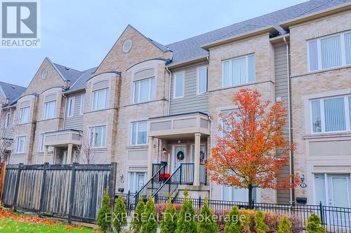 4 - 60 Fairwood Circle, Brampton, ON - Outdoor With Facade