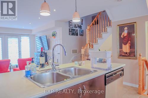 4 - 60 Fairwood Circle, Brampton, ON - Indoor Photo Showing Kitchen With Double Sink