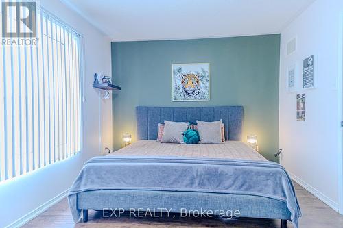 4 - 60 Fairwood Circle, Brampton, ON - Indoor Photo Showing Bedroom