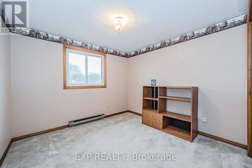 8 Smart Street, Guelph, ON - Indoor Photo Showing Other Room