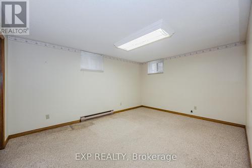 8 Smart Street, Guelph, ON - Indoor Photo Showing Other Room