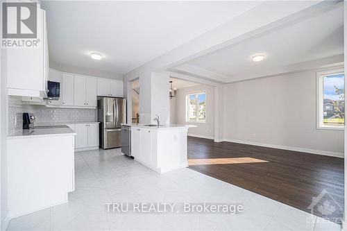 655 Allied Mews, Ottawa, ON - Indoor Photo Showing Kitchen