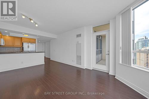 2321 - 15 Northtown Way, Toronto, ON - Indoor Photo Showing Kitchen