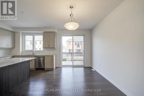 5 - 1210 Poppy Gardens, Oakville, ON - Indoor Photo Showing Kitchen