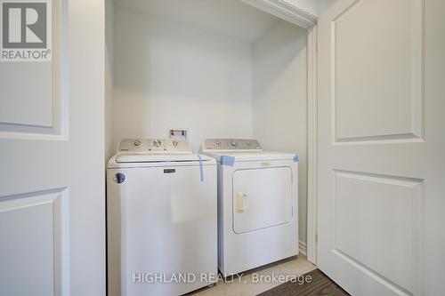 5 - 1210 Poppy Gardens, Oakville, ON - Indoor Photo Showing Laundry Room