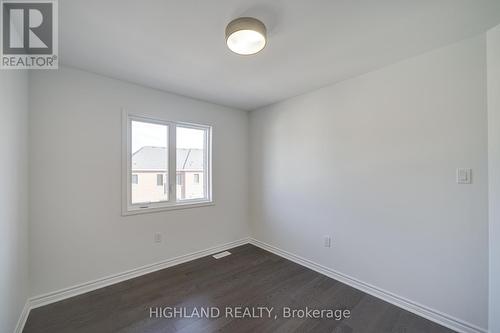 5 - 1210 Poppy Gardens, Oakville, ON - Indoor Photo Showing Other Room