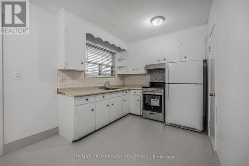 Unit 2 - 349 Frontenac Avenue, Oshawa, ON - Indoor Photo Showing Kitchen