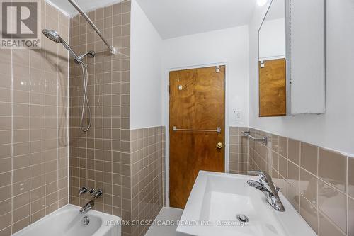 Unit 2 - 349 Frontenac Avenue, Oshawa, ON - Indoor Photo Showing Bathroom