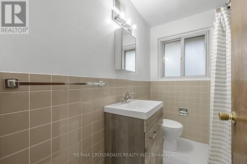 Unit 2 - 349 Frontenac Avenue, Oshawa, ON - Indoor Photo Showing Bathroom