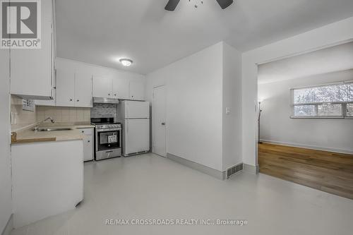 Unit 2 - 349 Frontenac Avenue, Oshawa, ON - Indoor Photo Showing Kitchen