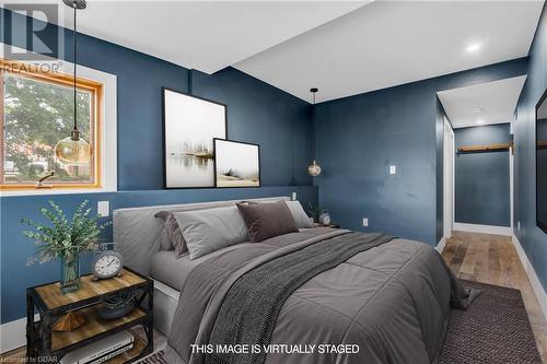 15 Clearview Street, Guelph, ON - Indoor Photo Showing Bedroom