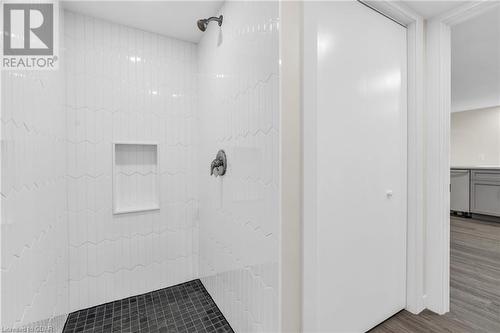 15 Clearview Street, Guelph, ON - Indoor Photo Showing Bathroom