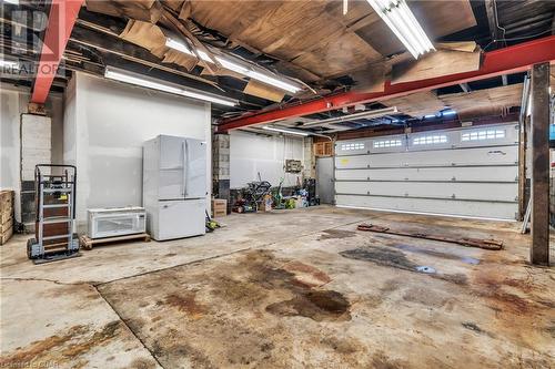 15 Clearview Street, Guelph, ON - Indoor Photo Showing Garage