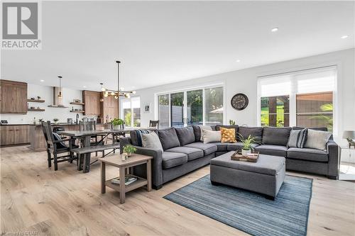 304 Kathleen Street, Guelph, ON - Indoor Photo Showing Living Room