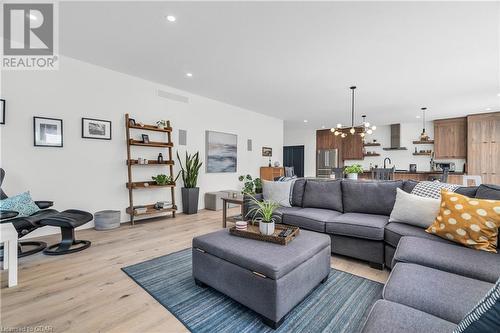 304 Kathleen Street, Guelph, ON - Indoor Photo Showing Living Room