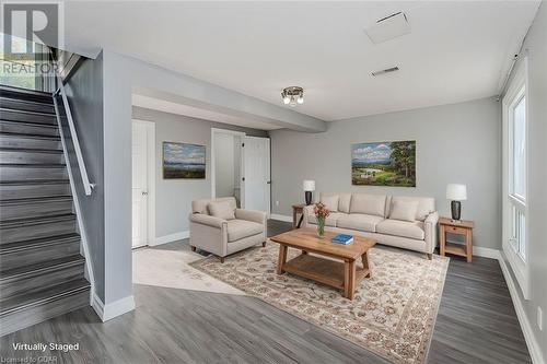 700 Paisley Road Unit# 73, Guelph, ON - Indoor Photo Showing Living Room