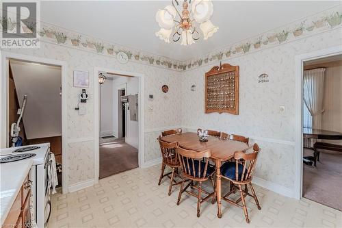 28 Roland Street, Guelph, ON - Indoor Photo Showing Dining Room