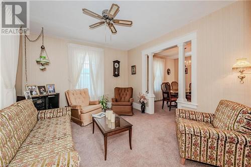 28 Roland Street, Guelph, ON - Indoor Photo Showing Living Room