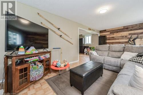 95 Crozier Street, Grand Valley, ON - Indoor Photo Showing Living Room