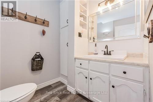 53 Victoria Street, Centre Wellington (Elora/Salem), ON - Indoor Photo Showing Bathroom