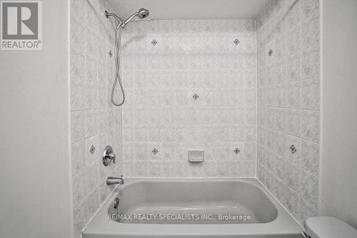 17 Pathmaster Road, Brampton, ON - Indoor Photo Showing Bathroom