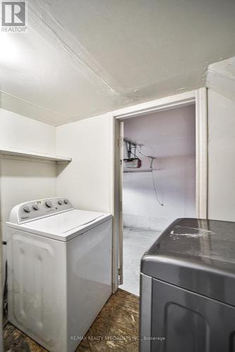 17 Pathmaster Road, Brampton, ON - Indoor Photo Showing Laundry Room