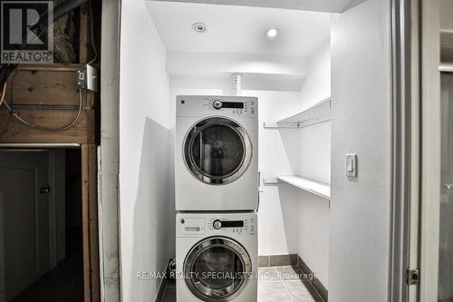 17 Pathmaster Road, Brampton, ON - Indoor Photo Showing Laundry Room