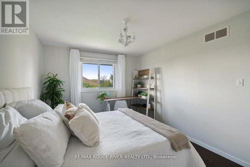 1922 Mapleridge Drive, Peterborough, ON - Indoor Photo Showing Bedroom