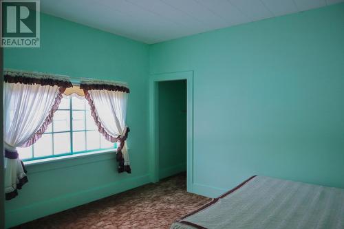 7517 6Th Street, Grand Forks, BC - Indoor Photo Showing Bedroom