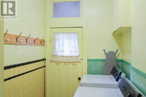 7517 6Th Street, Grand Forks, BC - Indoor Photo Showing Laundry Room