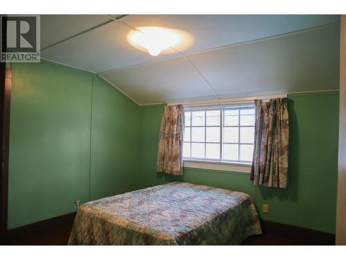 7517 6Th Street, Grand Forks, BC - Indoor Photo Showing Bedroom