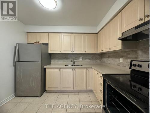 4 - 477 Dean Avenue, Oshawa, ON - Indoor Photo Showing Kitchen With Double Sink