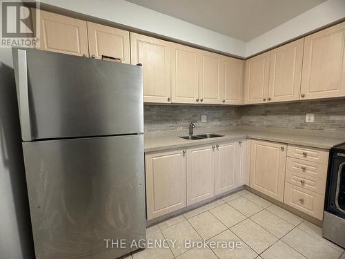 4 - 477 Dean Avenue, Oshawa, ON - Indoor Photo Showing Kitchen With Double Sink