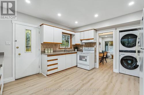 44 Ladysbridge Drive, Toronto, ON - Indoor Photo Showing Laundry Room