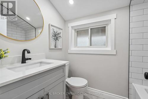 44 Ladysbridge Drive, Toronto, ON - Indoor Photo Showing Bathroom