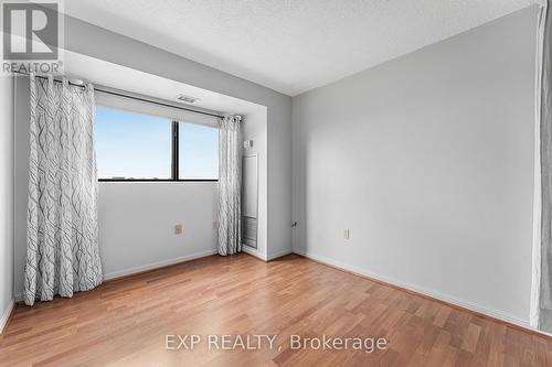 815 - 6500 Montevideo Road, Mississauga, ON - Indoor Photo Showing Other Room