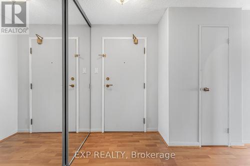 815 - 6500 Montevideo Road, Mississauga, ON - Indoor Photo Showing Other Room