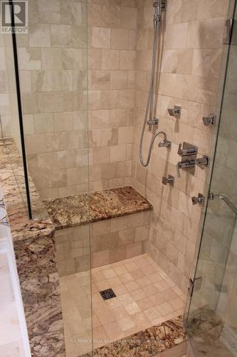 293 Stills Lane, Oakville, ON - Indoor Photo Showing Bathroom