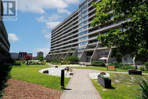 914 - 55 William Street E, Oshawa (Mclaughlin), ON - Outdoor With Balcony