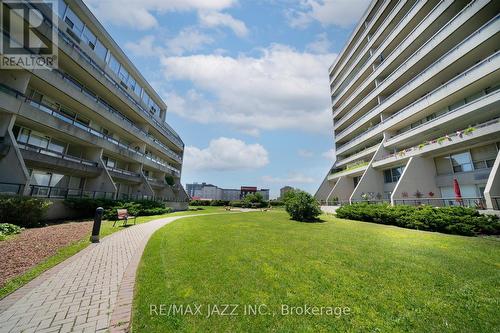 914 - 55 William Street E, Oshawa (Mclaughlin), ON - Outdoor With Balcony