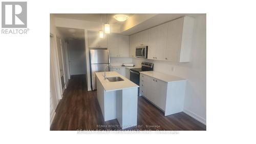 F7 - 20 Palace Street, Kitchener, ON - Indoor Photo Showing Kitchen