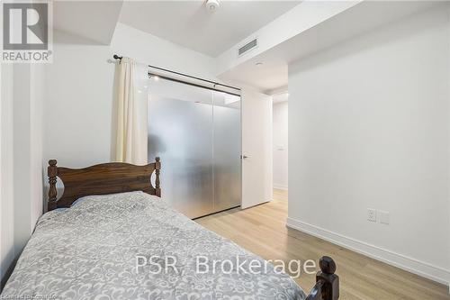 1219 - 1 Jarvis Street, Hamilton, ON - Indoor Photo Showing Bedroom