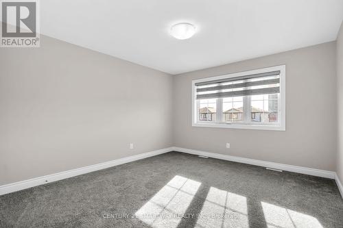 1592 Henrica Avenue, London, ON - Indoor Photo Showing Other Room