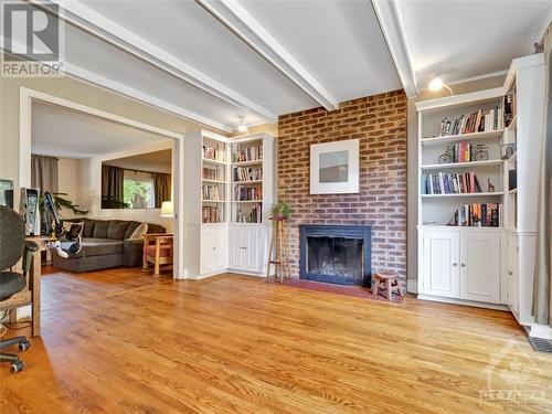 571 Duff Crescent, Beacon Hill North - South And Area (2102 - Beacon Hill North), ON - Indoor Photo Showing Other Room With Fireplace