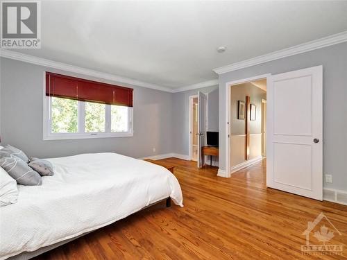 571 Duff Crescent, Beacon Hill North - South And Area (2102 - Beacon Hill North), ON - Indoor Photo Showing Bedroom