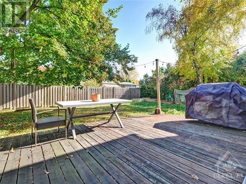 571 Duff Crescent, Beacon Hill North - South And Area (2102 - Beacon Hill North), ON - Outdoor With Deck Patio Veranda