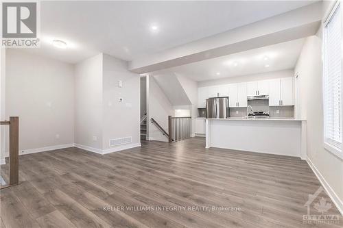 193 Beebalm Crescent, Ottawa, ON - Indoor Photo Showing Kitchen