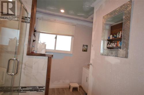 6096 Birch Lane, Lambton Shores, ON - Indoor Photo Showing Bathroom